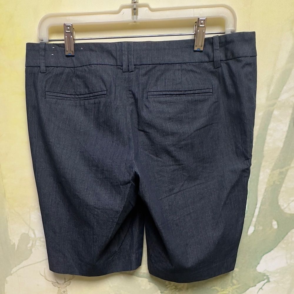 LOFT Marisa Bermuda Shorts Size 6 Gray Tailored Career Casual - Picture 3 of 9